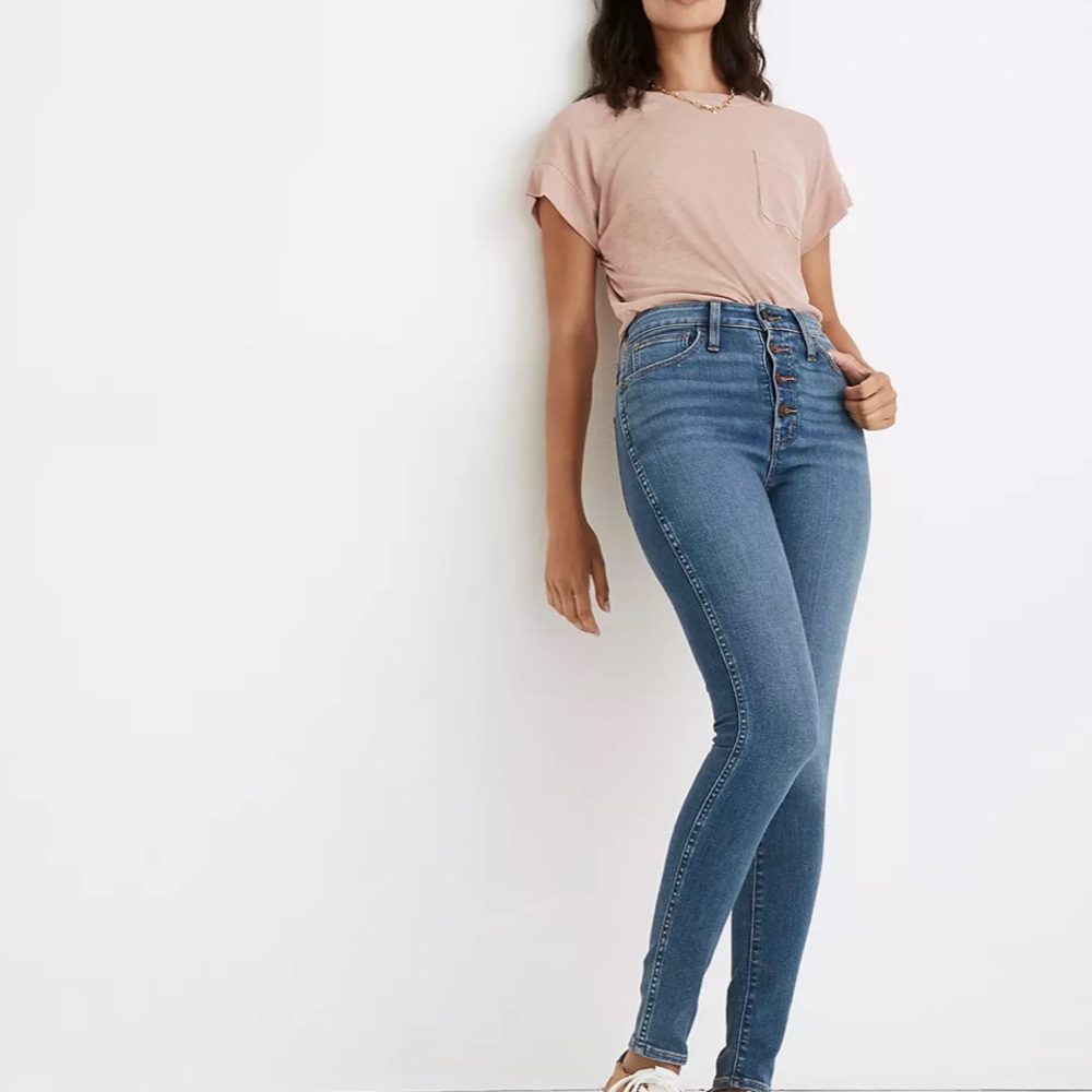 NWT Madewell NA894 Button Front Jeans in color Monroe. Petite Curvy Roadtripper